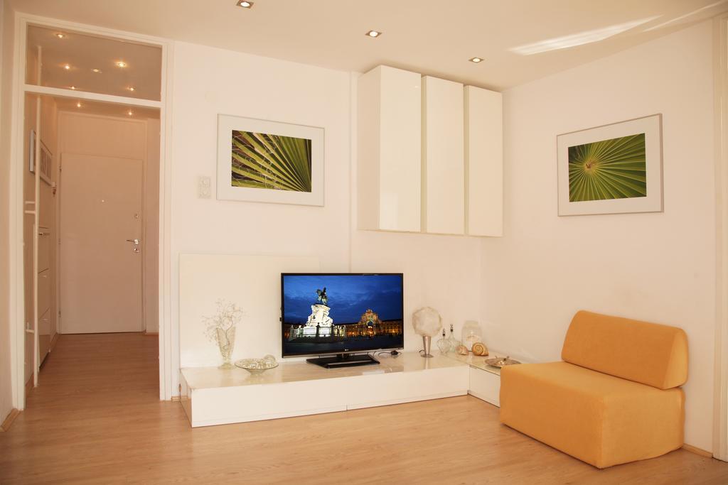 Apartment Spacious Liman โนวีซาด ภายนอก รูปภาพ