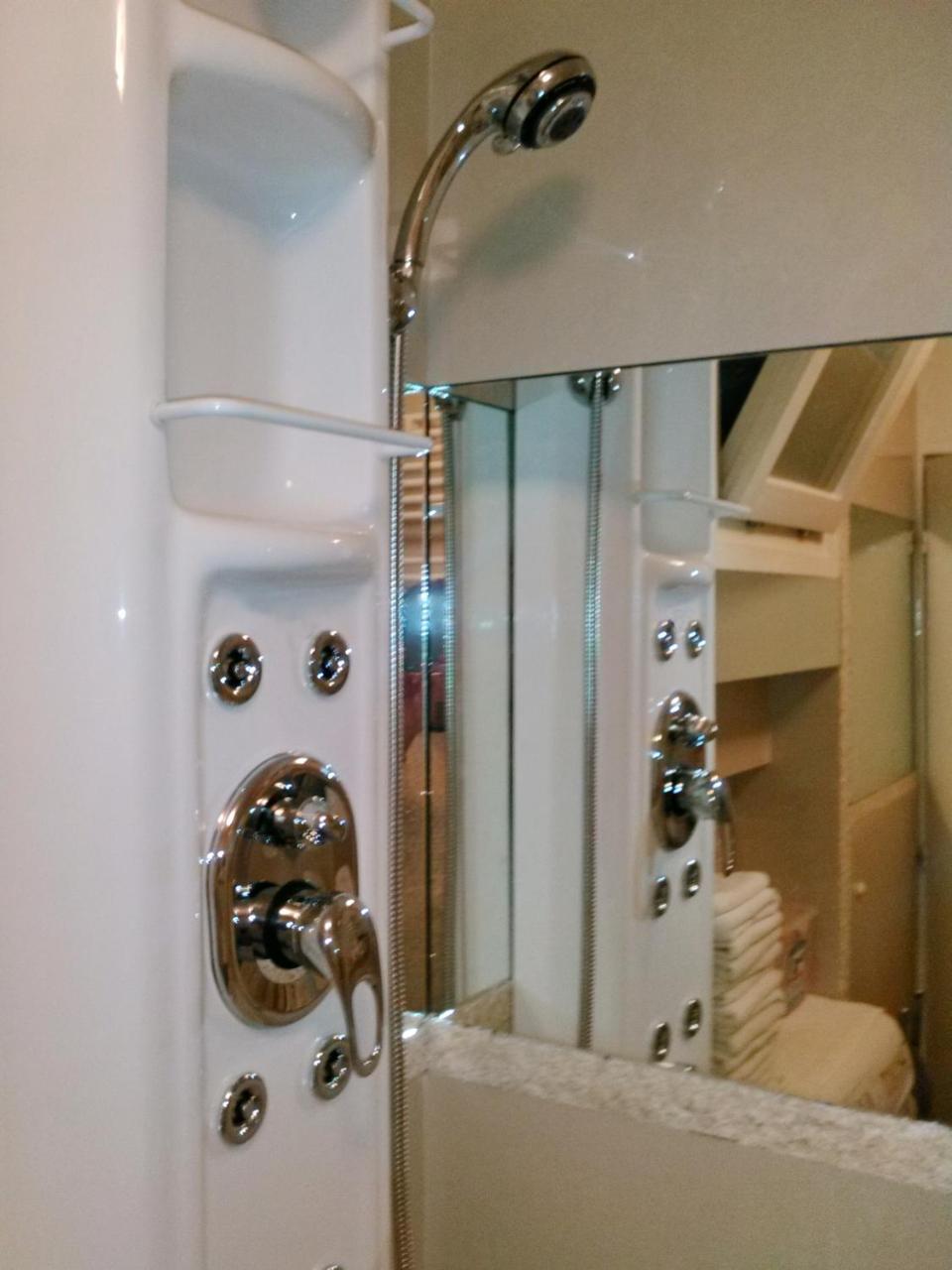 Apartment Spacious Liman โนวีซาด ภายนอก รูปภาพ